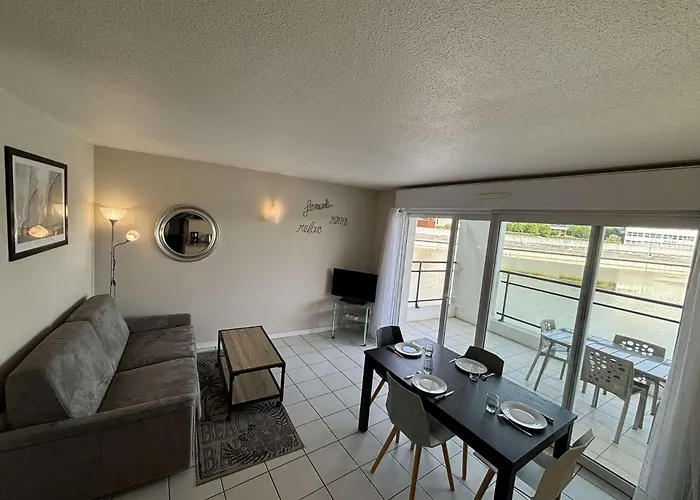 Appt 2 Pieces - Lr050-a16 アパート *